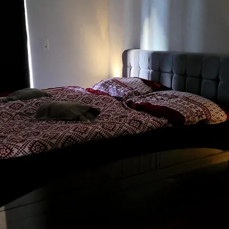 Fewo's Und Apartment's Blaues Haus * Давос