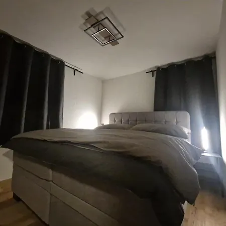 Fewo's Und Apartment's Blaues Haus 아파트 다보스