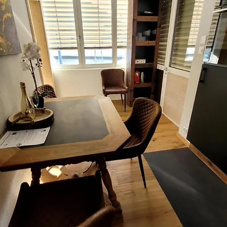 Апартаменты Fewo's Und Apartment's Blaues Haus Давос